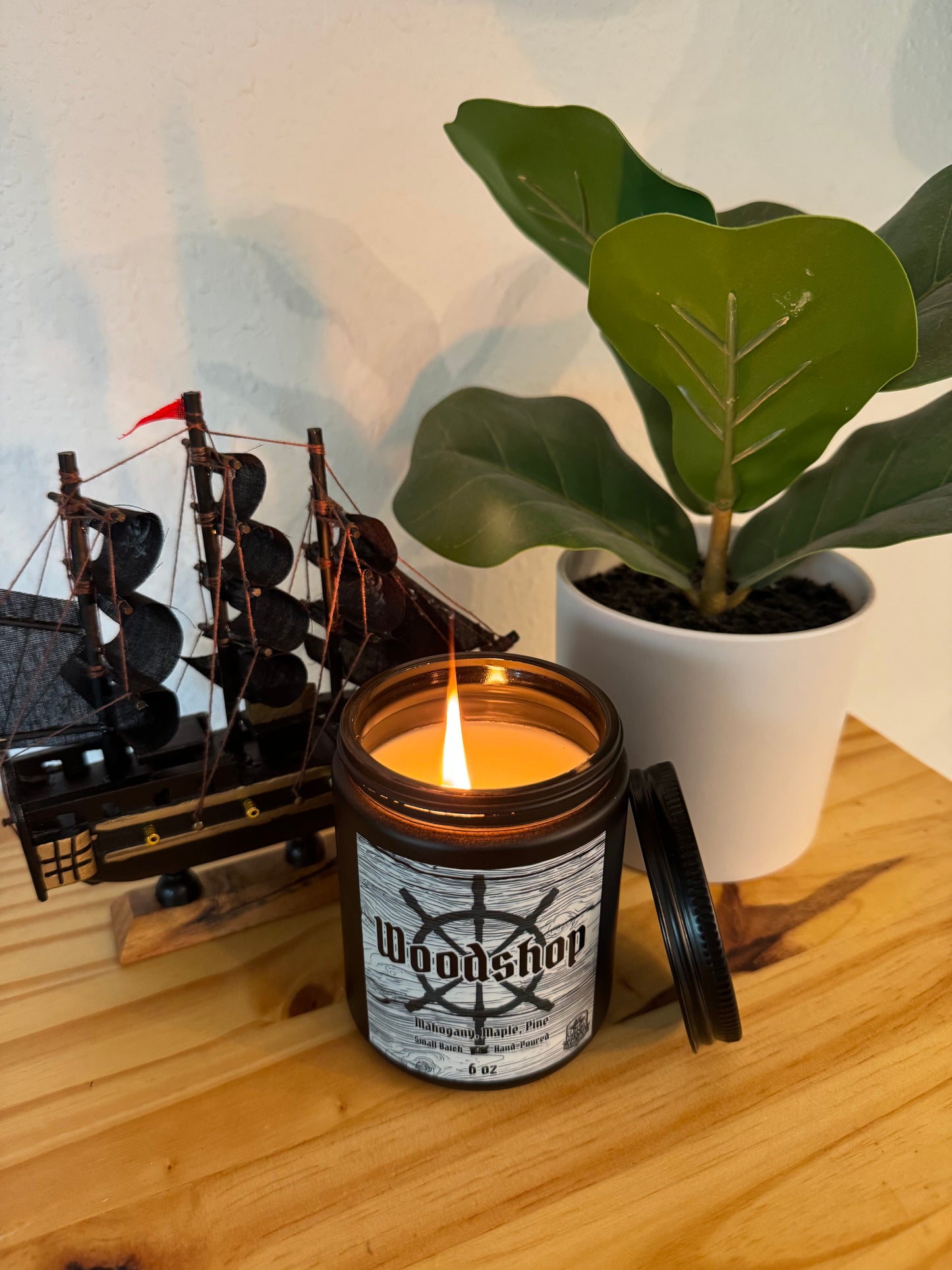 Woodshop (Mahogany, Maple, Pine) Candle