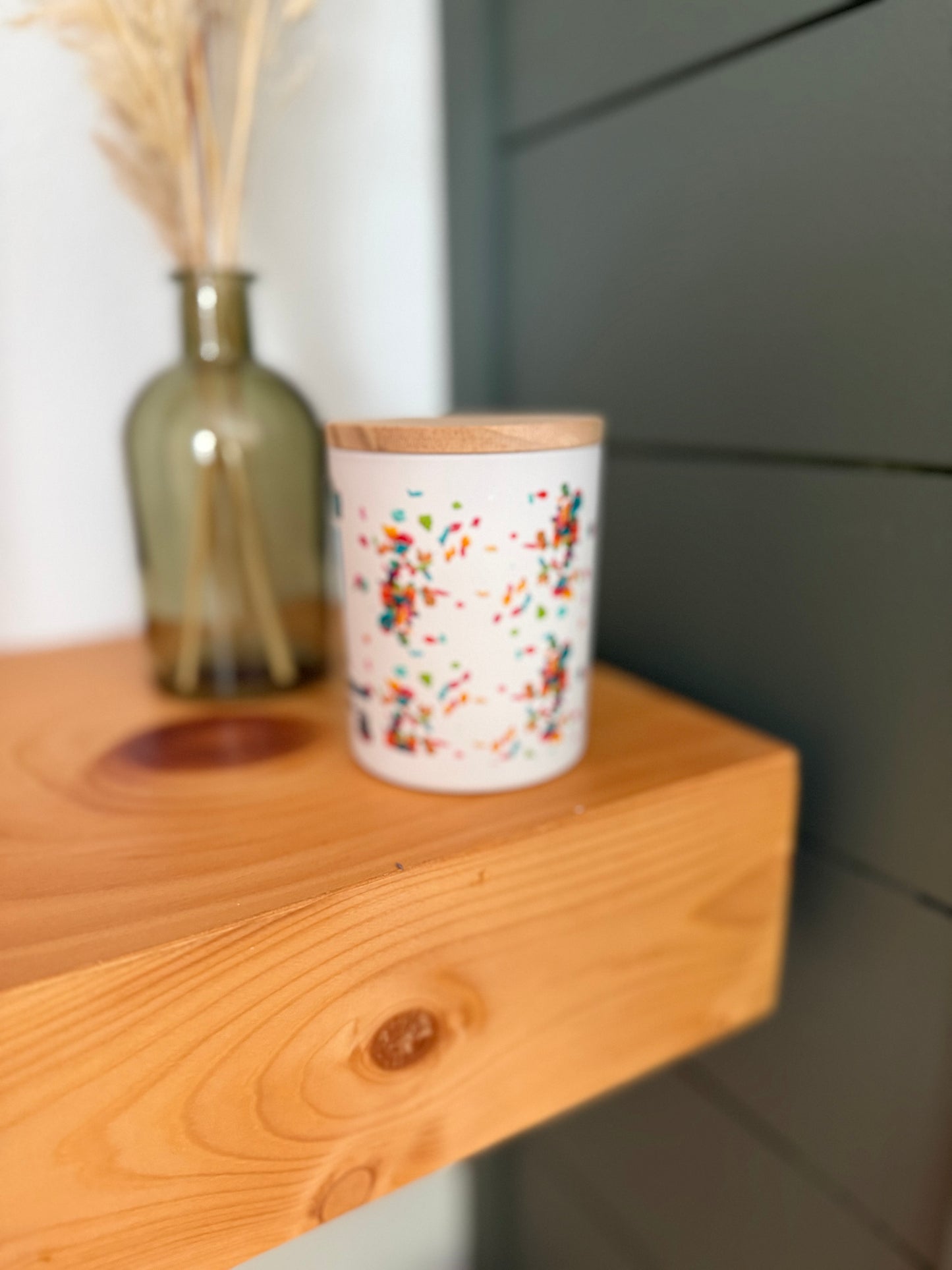 Stormstache 6oz Candle (Fruity Pebbles, Marshmallow, Sandalwood )