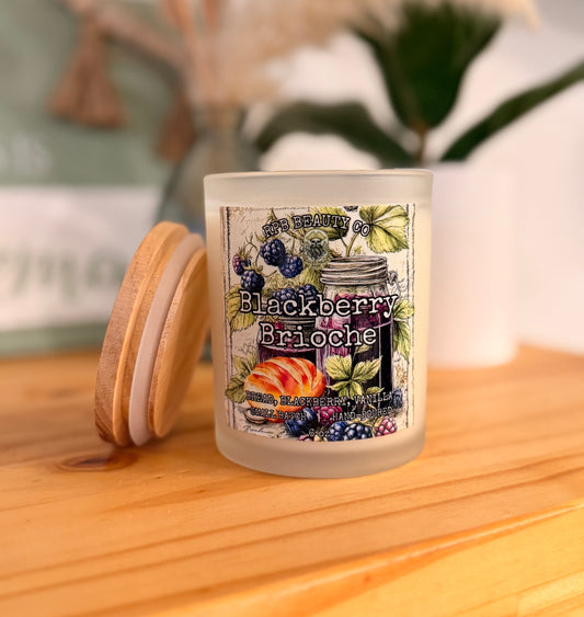 Blackberry Brioche (Fresh Bread, Blackberry, Vanilla Bean) Candle